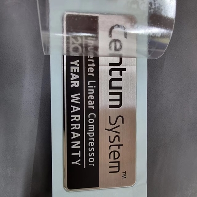 Professionelle Anpassung von Logos aus Metall-Aluminium