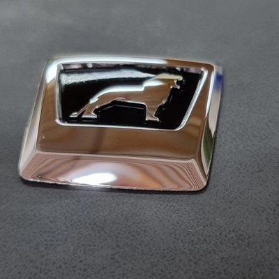 Custom Logo Akzeptiert Metall Auto Logo Die perfekte Ergänzung zu Ihrer Branding-Strategie